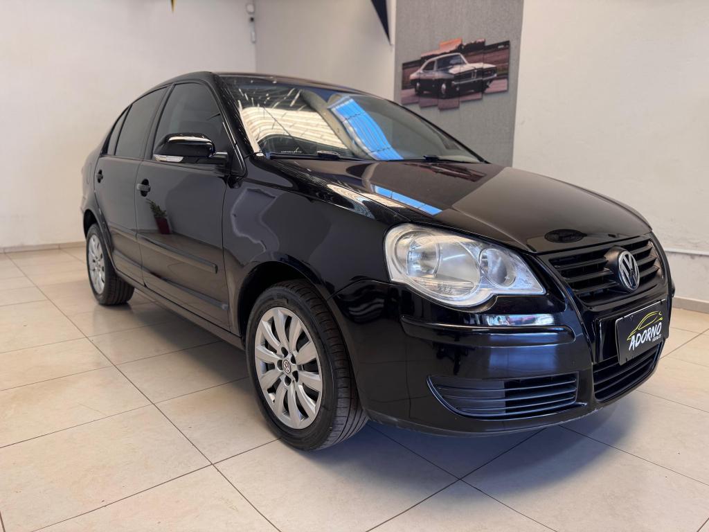 VOLKSWAGEN Polo Sedan