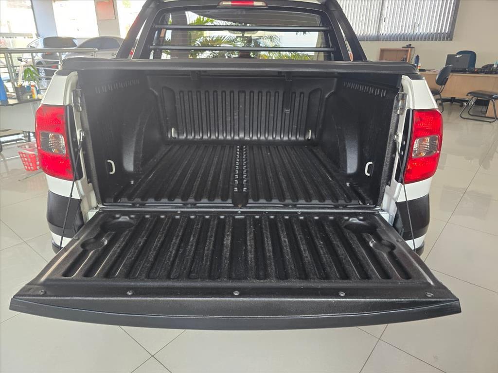 VOLKSWAGEN Saveiro - Foto