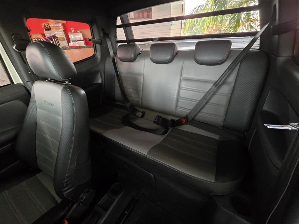 VOLKSWAGEN Saveiro - Foto