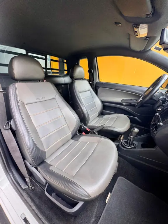 VOLKSWAGEN Saveiro - Foto