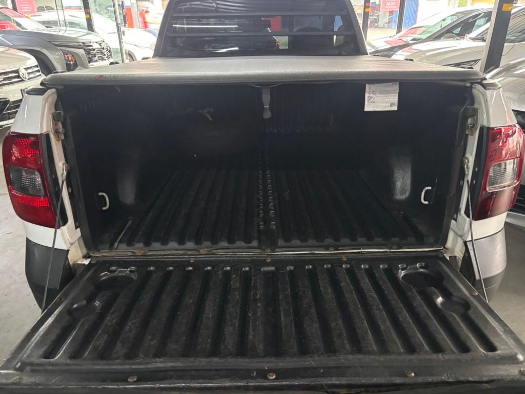 VOLKSWAGEN Saveiro - Foto