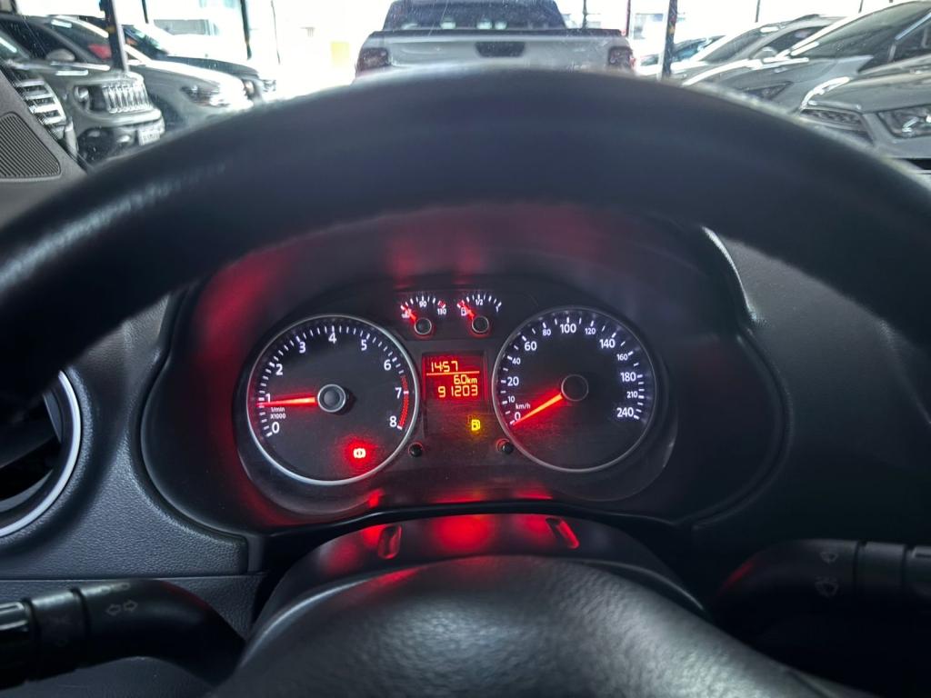 VOLKSWAGEN Saveiro - Foto