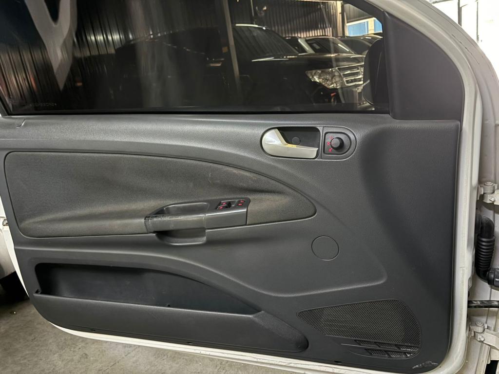 VOLKSWAGEN Saveiro - Foto