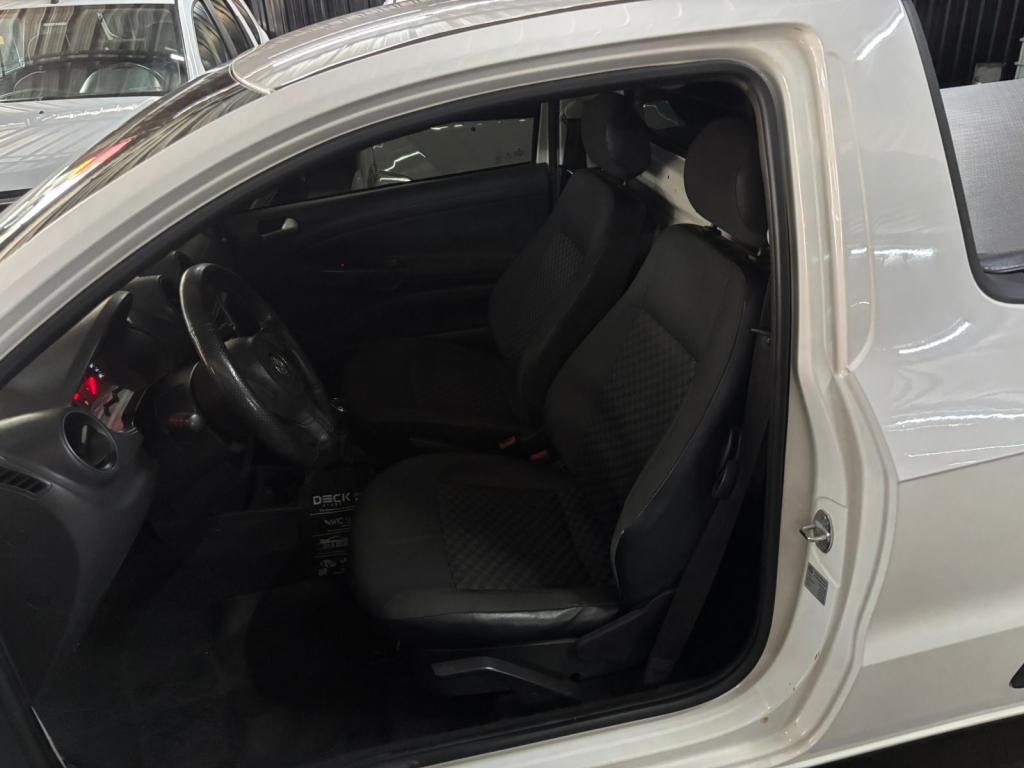 VOLKSWAGEN Saveiro - Foto