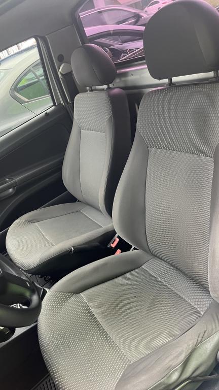 VOLKSWAGEN Saveiro - Foto