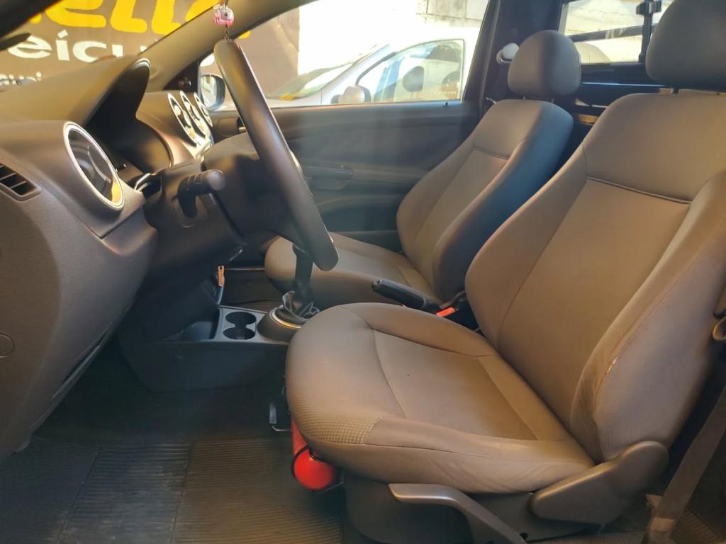 VOLKSWAGEN Saveiro - Foto