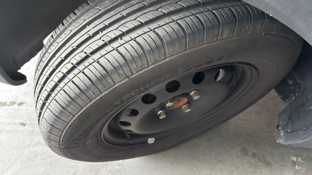 VOLKSWAGEN Saveiro - Foto