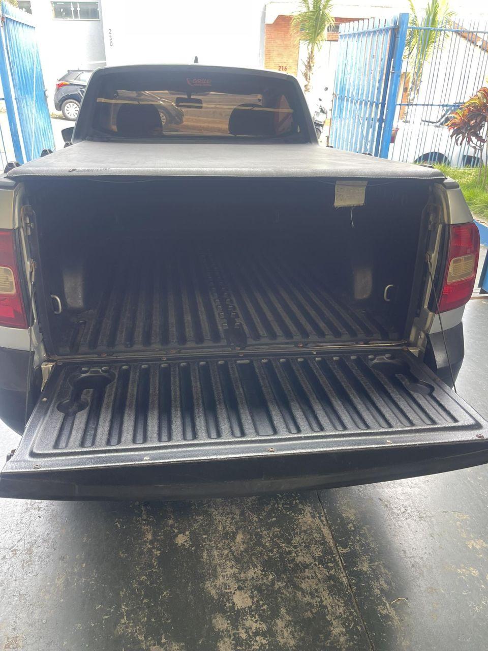 VOLKSWAGEN Saveiro - Foto