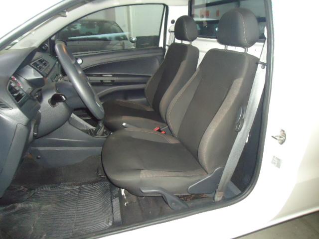 VOLKSWAGEN Saveiro - Foto