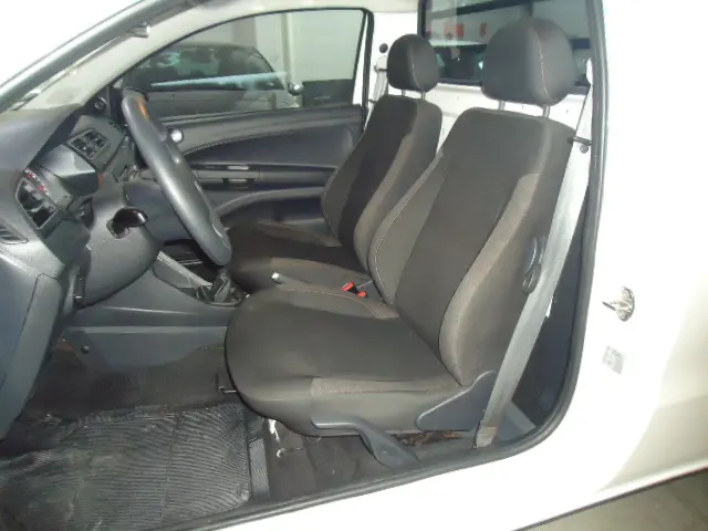 VOLKSWAGEN Saveiro - Foto