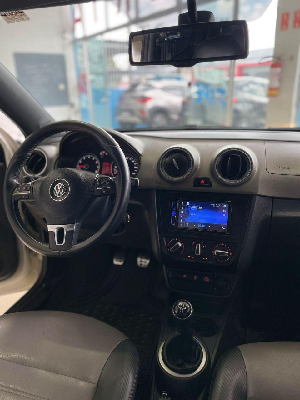 VOLKSWAGEN Saveiro - Foto