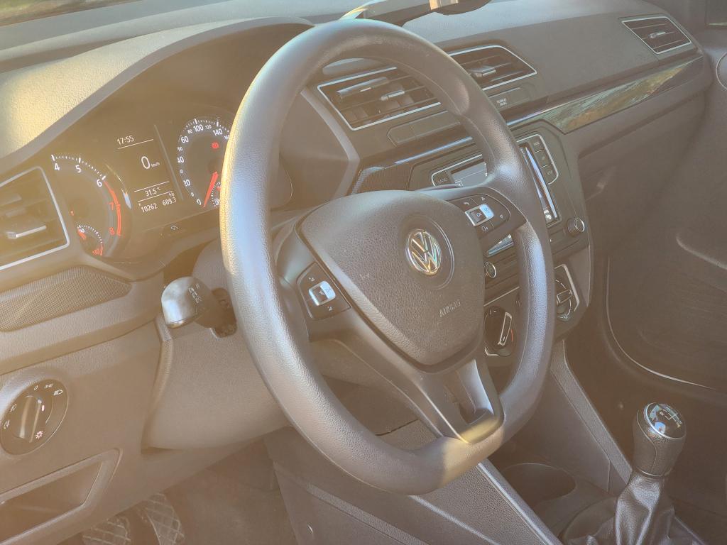 VOLKSWAGEN Saveiro - Foto