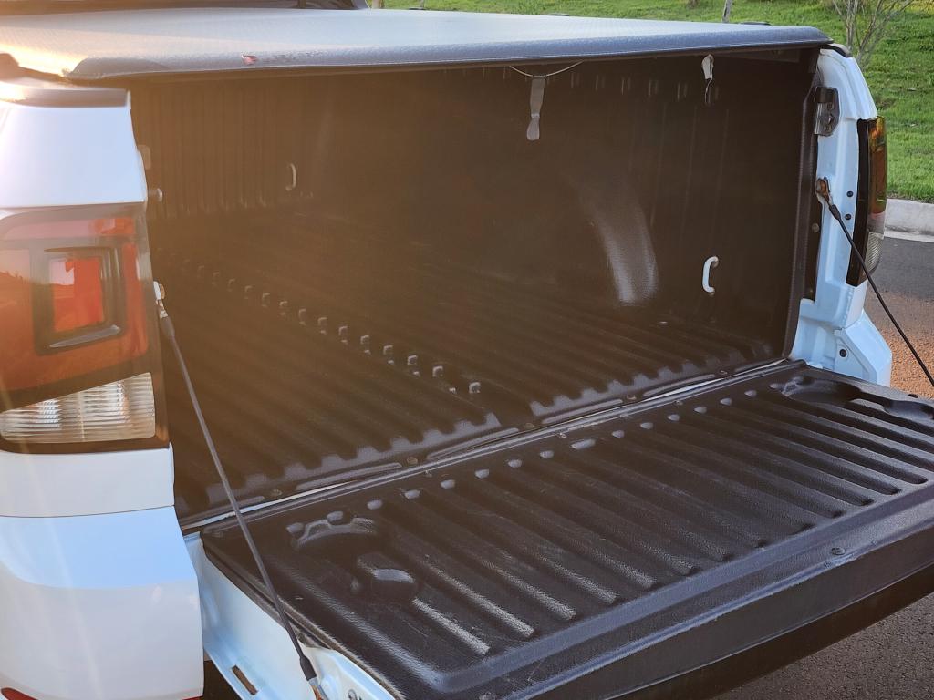 VOLKSWAGEN Saveiro - Foto