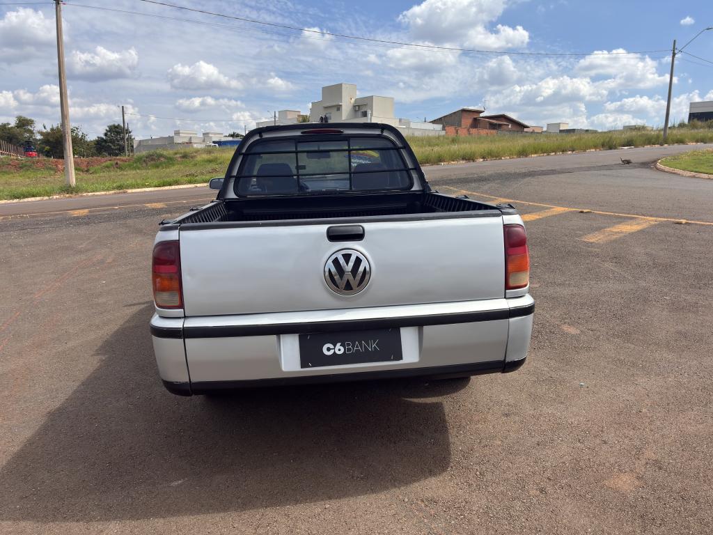 VOLKSWAGEN Saveiro - Foto