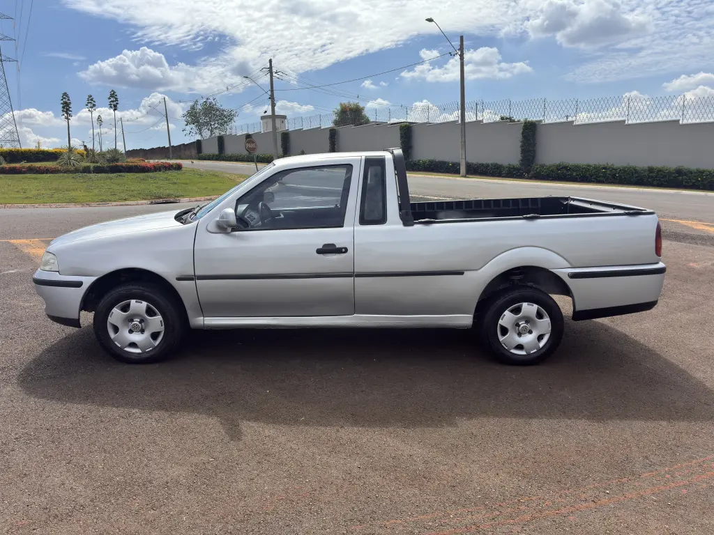 VOLKSWAGEN Saveiro - Foto