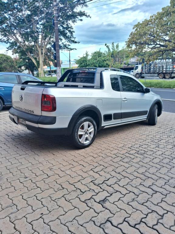 VOLKSWAGEN Saveiro - Foto