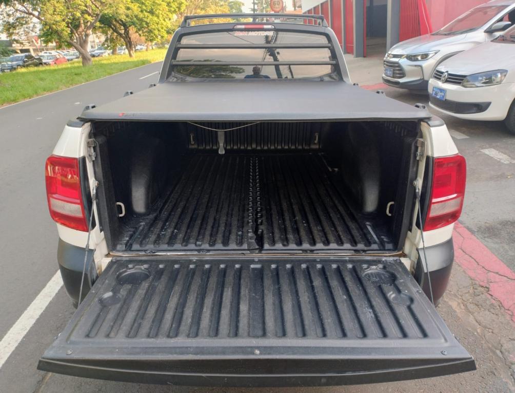 VOLKSWAGEN Saveiro - Foto