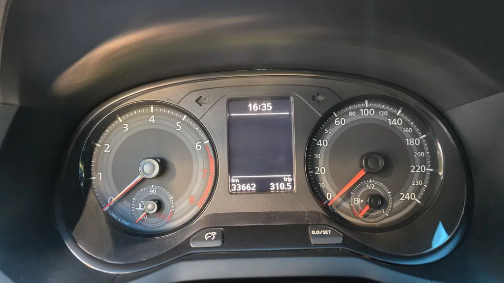 VOLKSWAGEN Saveiro - Foto