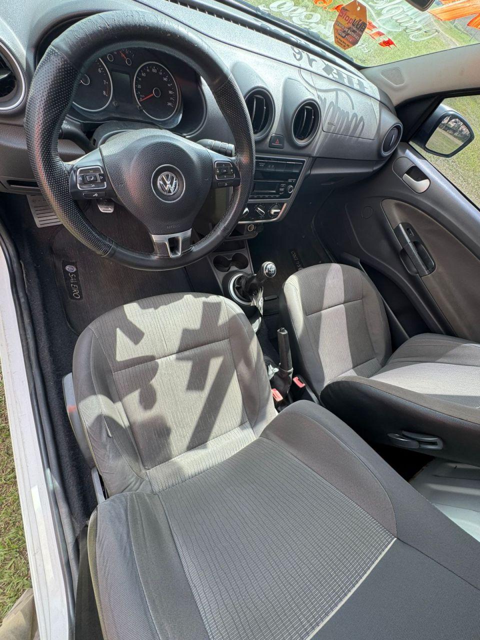 VOLKSWAGEN Saveiro - Foto