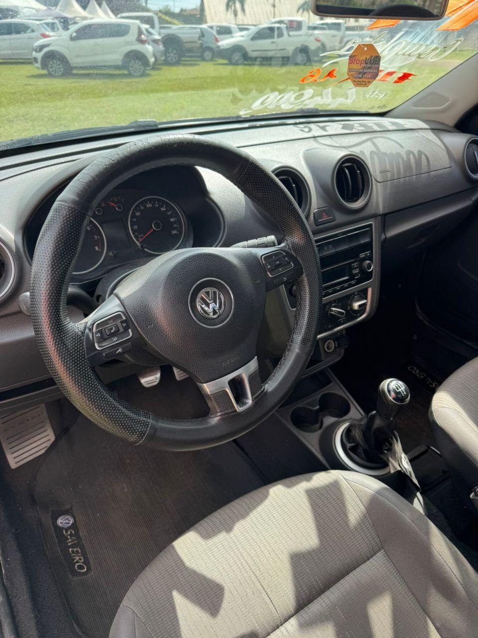 VOLKSWAGEN Saveiro - Foto