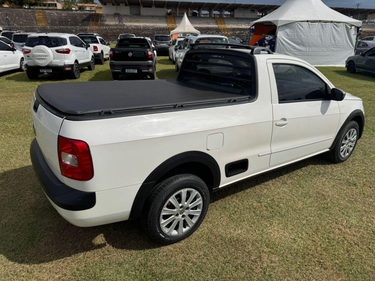 VOLKSWAGEN Saveiro - Foto
