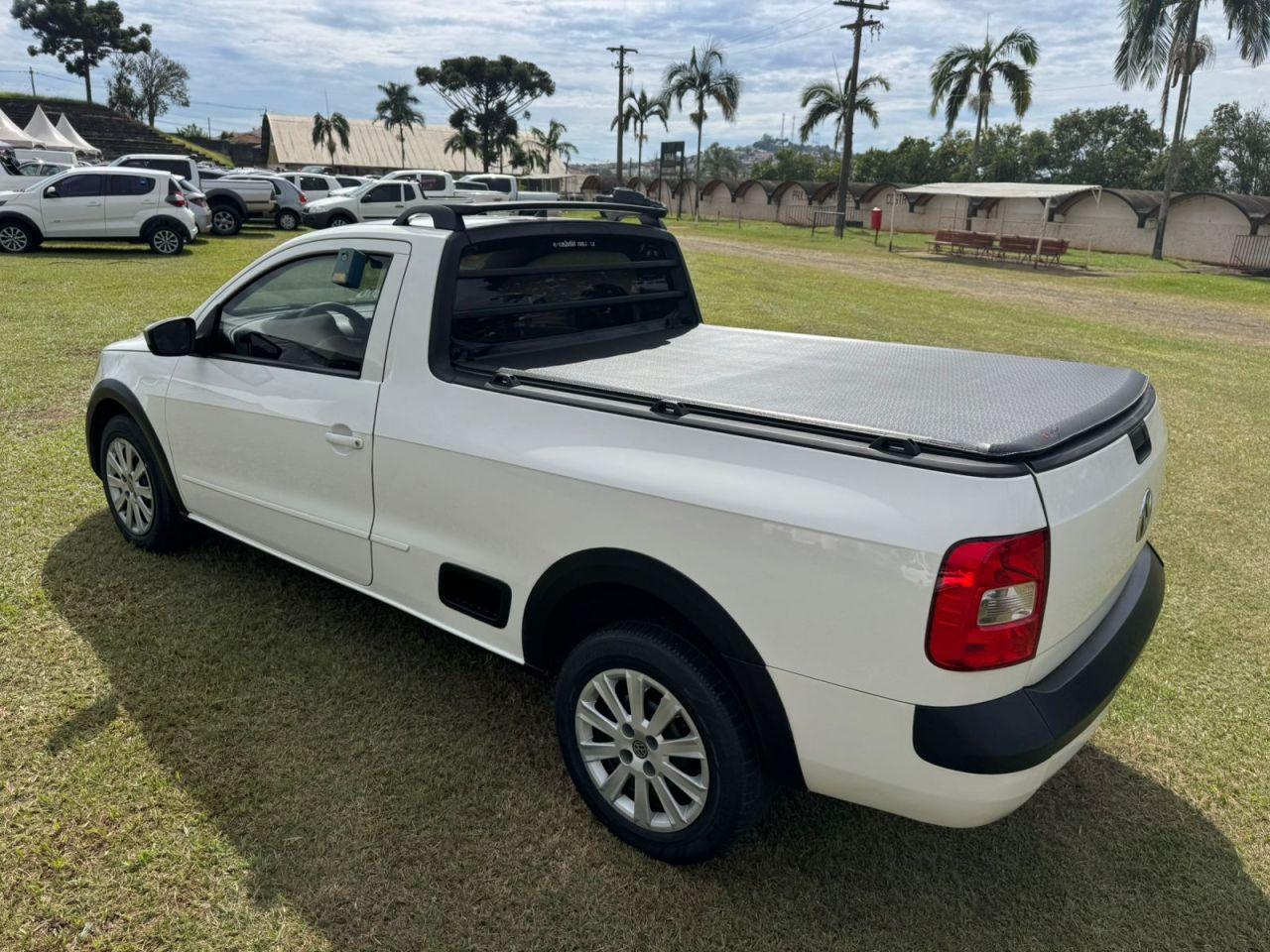VOLKSWAGEN Saveiro - Foto