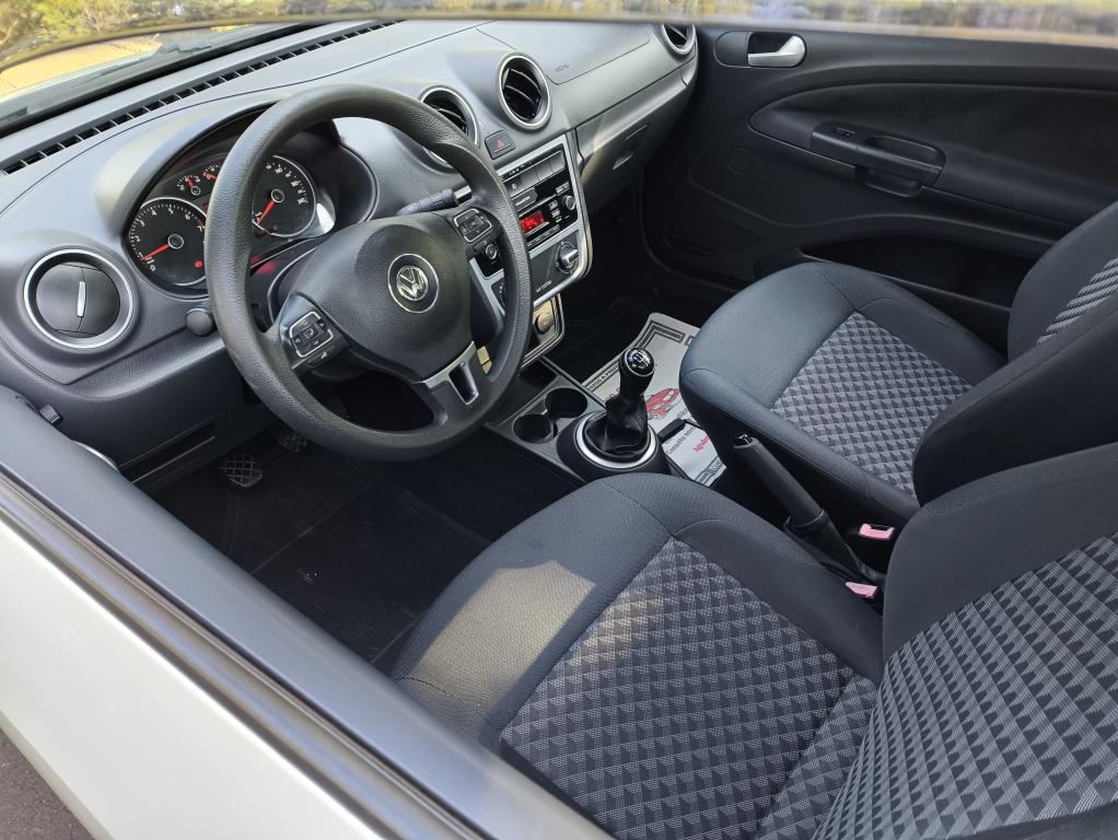 VOLKSWAGEN Saveiro - Foto