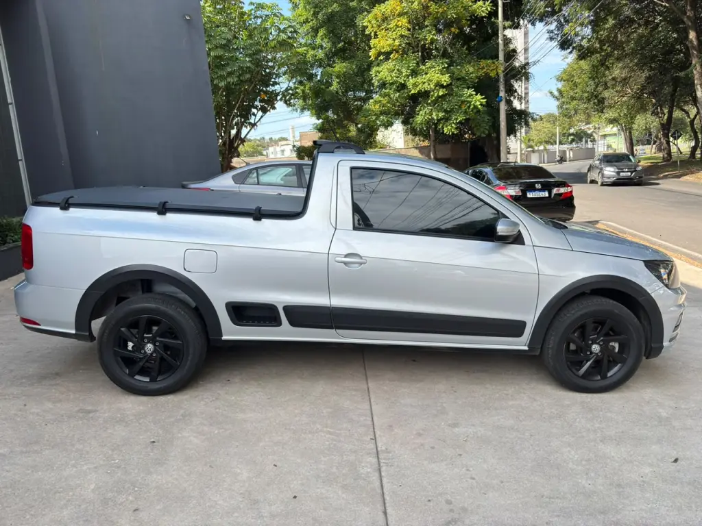 VOLKSWAGEN Saveiro - Foto
