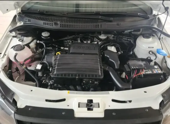 VOLKSWAGEN Saveiro - Foto
