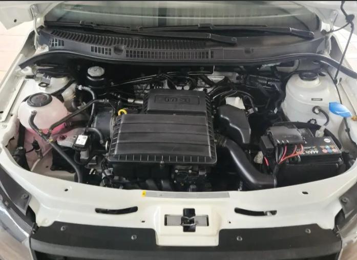 VOLKSWAGEN Saveiro - Foto