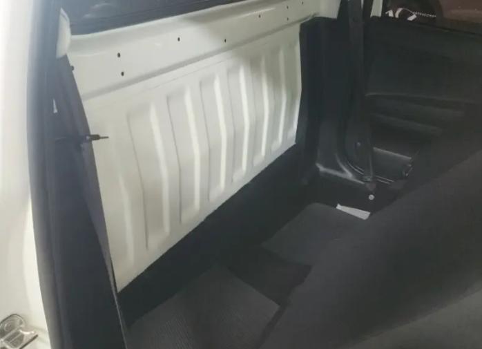 VOLKSWAGEN Saveiro - Foto