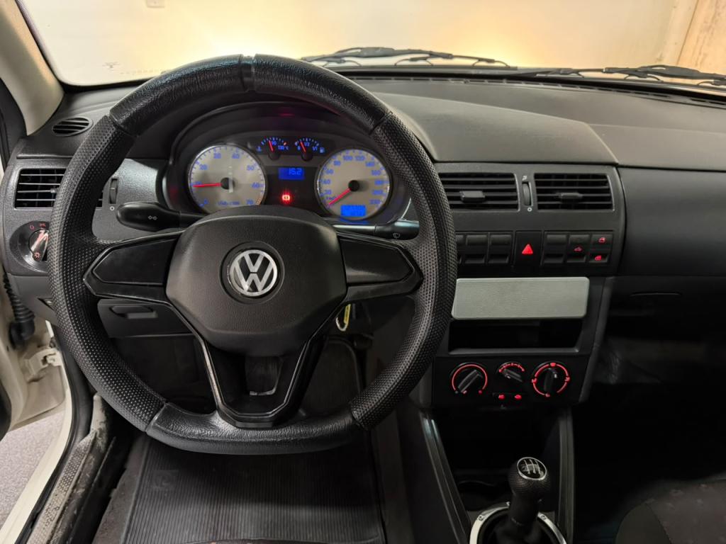 VOLKSWAGEN Saveiro - Foto