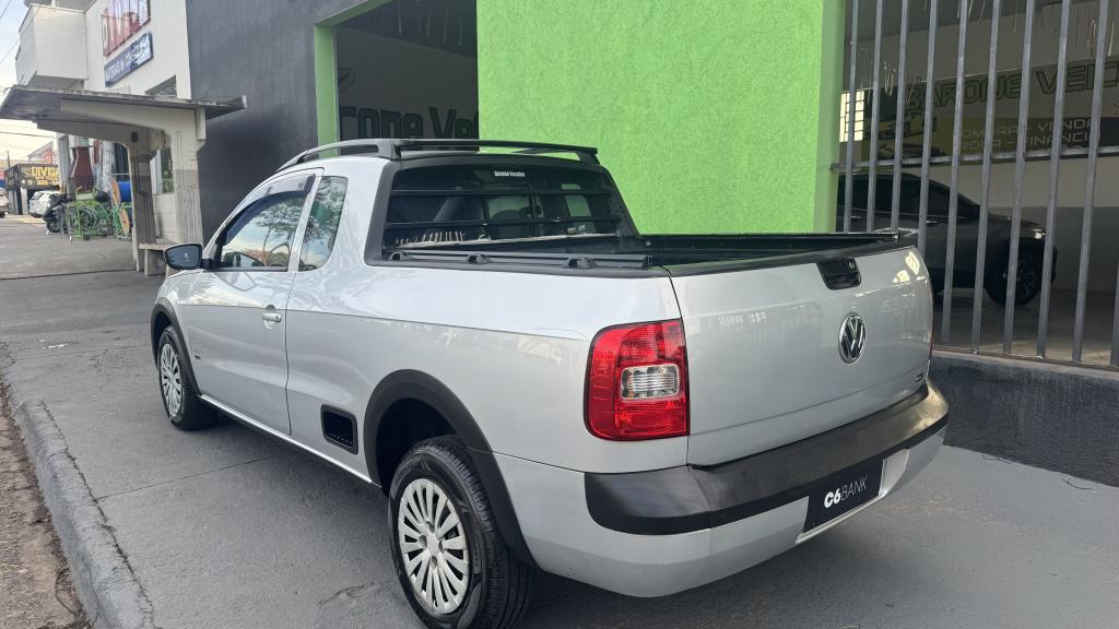 VOLKSWAGEN Saveiro - Foto