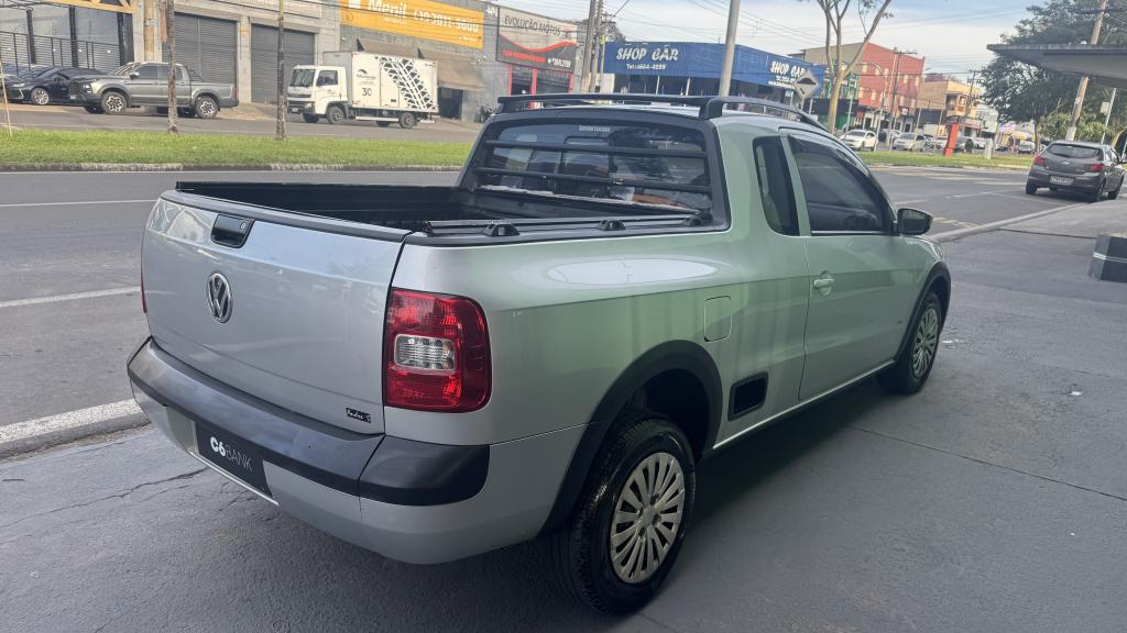 VOLKSWAGEN Saveiro - Foto