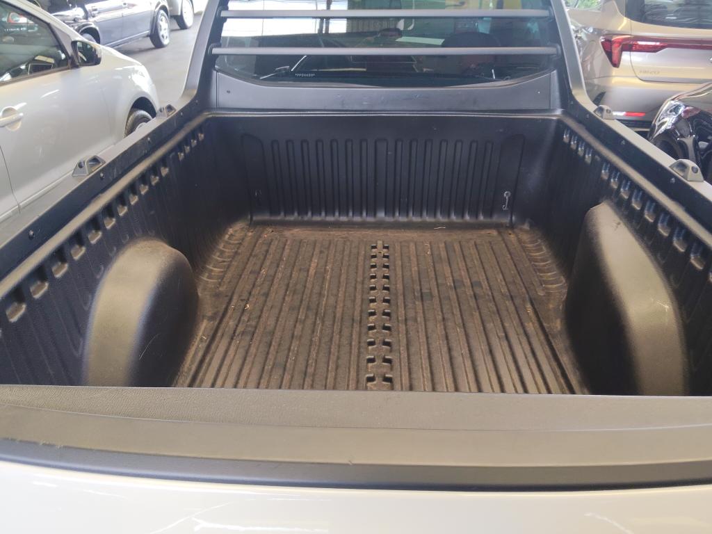 VOLKSWAGEN Saveiro - Foto