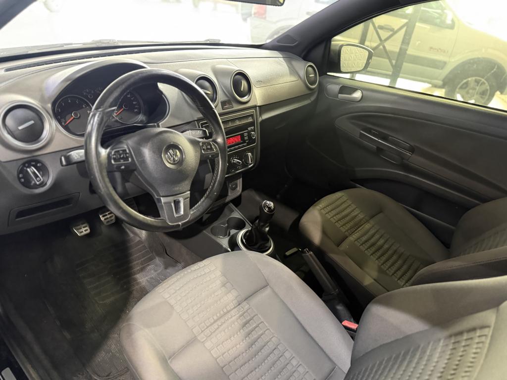 VOLKSWAGEN Saveiro - Foto