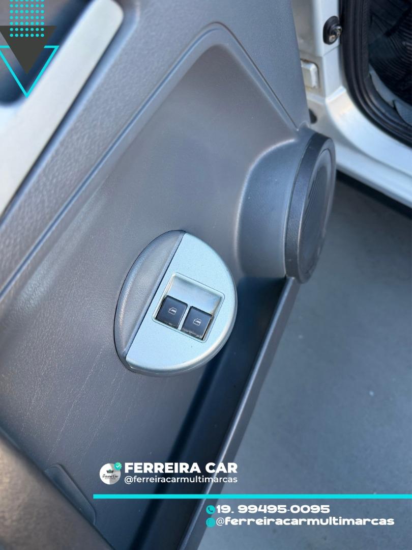 VOLKSWAGEN Saveiro - Foto