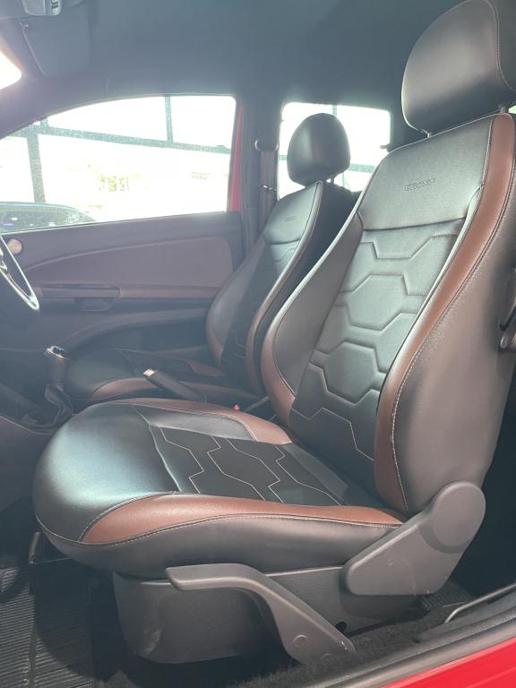 VOLKSWAGEN Saveiro - Foto