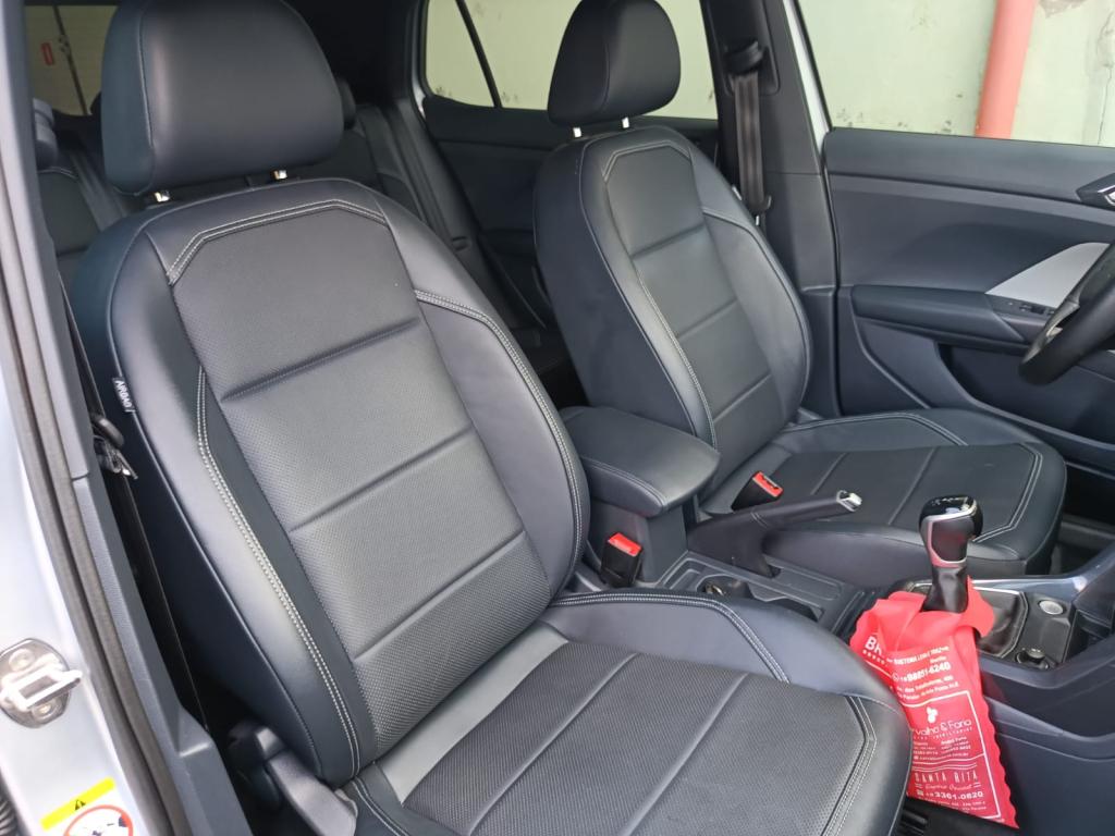 VOLKSWAGEN T-Cross - Foto