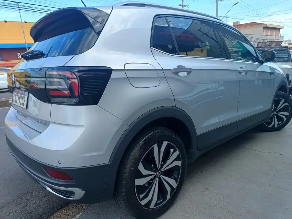 VOLKSWAGEN T-Cross - Foto
