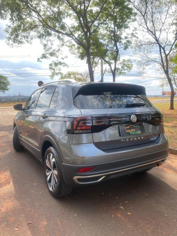 VOLKSWAGEN T-Cross - Foto