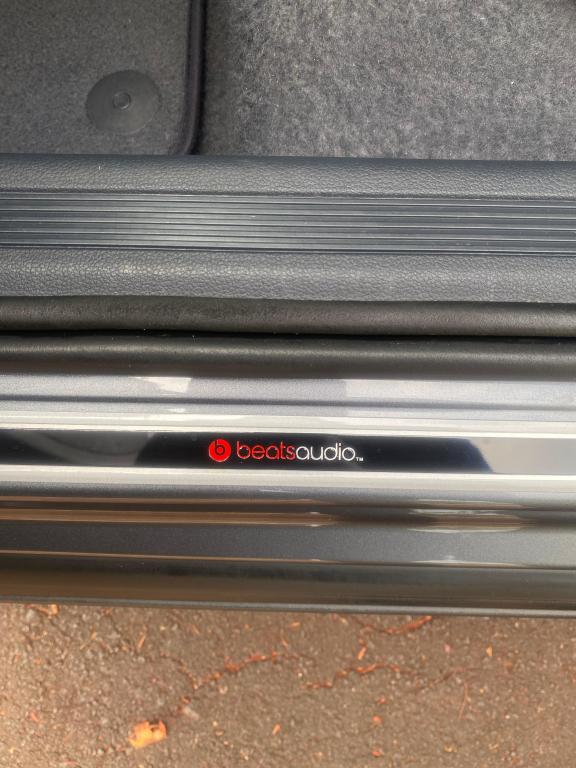 VOLKSWAGEN T-Cross - Foto