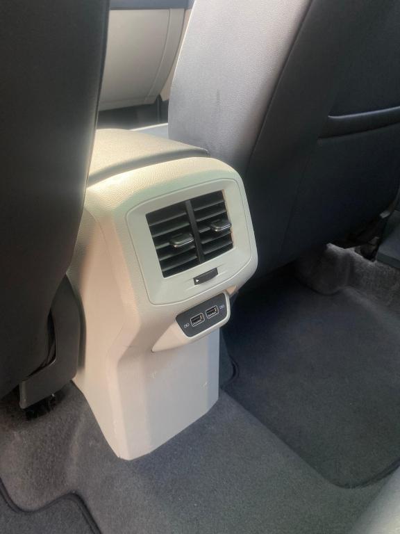 VOLKSWAGEN T-Cross - Foto