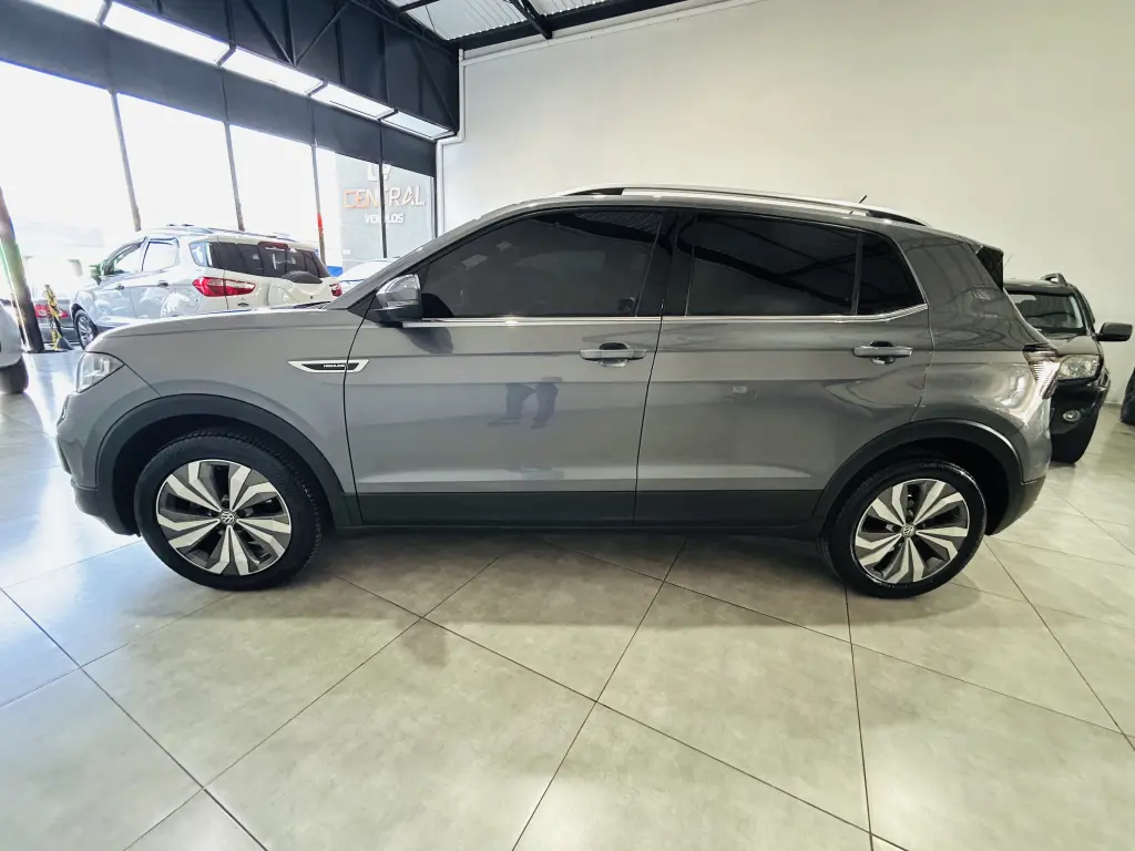 VOLKSWAGEN T-Cross - Foto