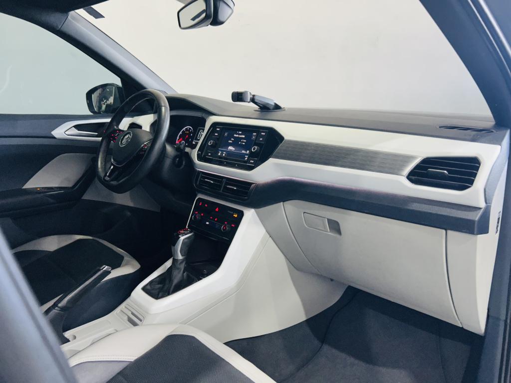 VOLKSWAGEN T-Cross - Foto