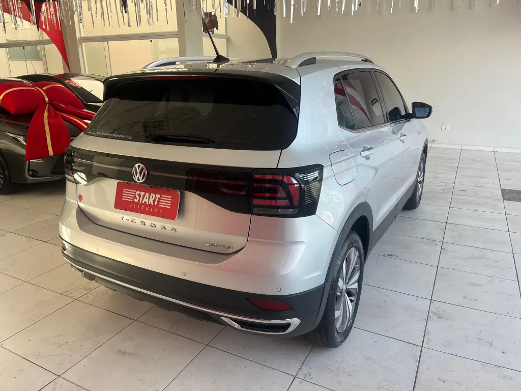 VOLKSWAGEN T-Cross - Foto