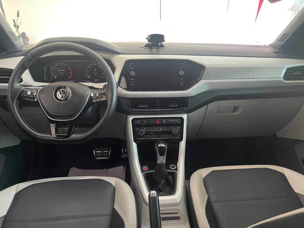 VOLKSWAGEN T-Cross - Foto