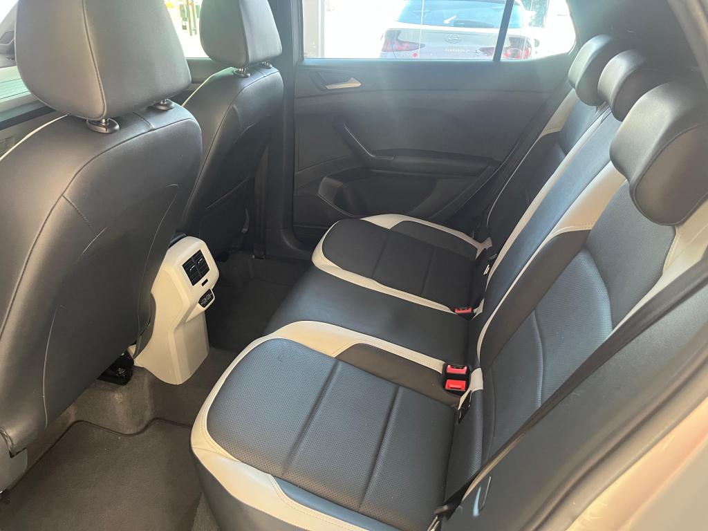 VOLKSWAGEN T-Cross - Foto