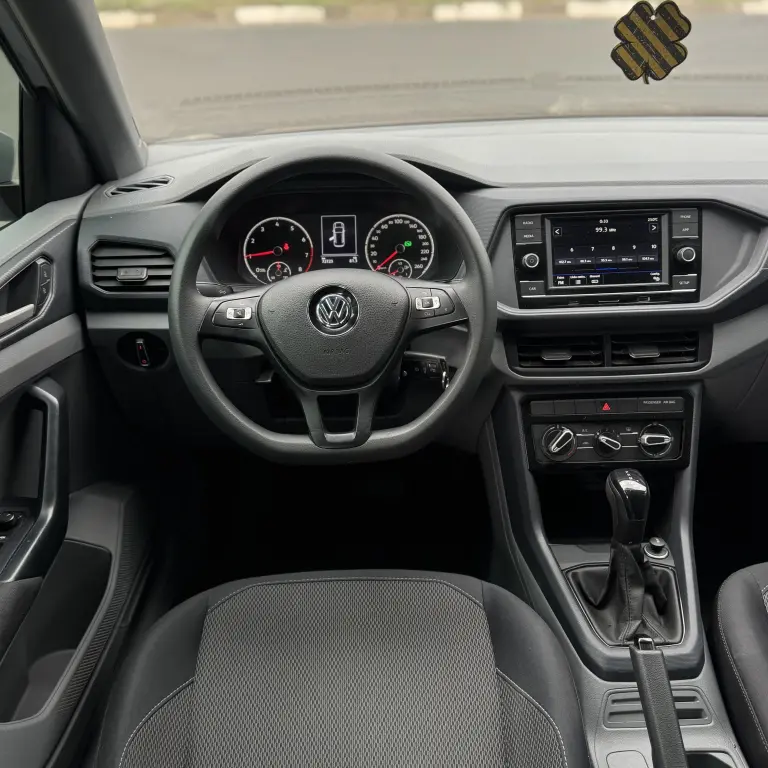 VOLKSWAGEN T-Cross - Foto