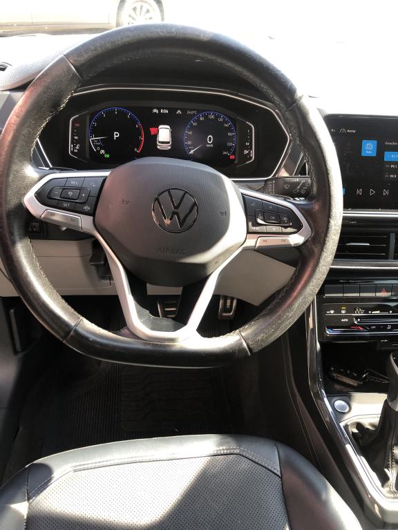 VOLKSWAGEN T-Cross - Foto